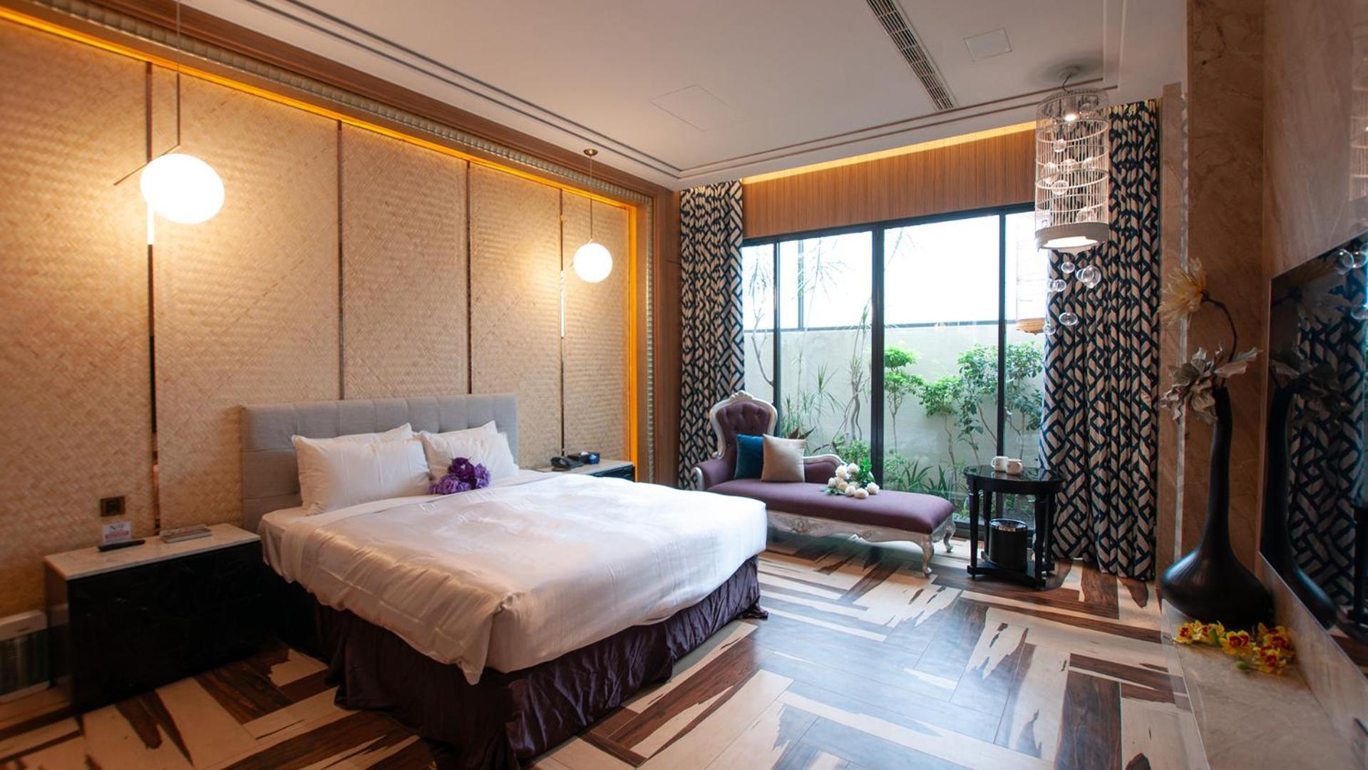 Mulan Motel Taichung Buitenkant foto