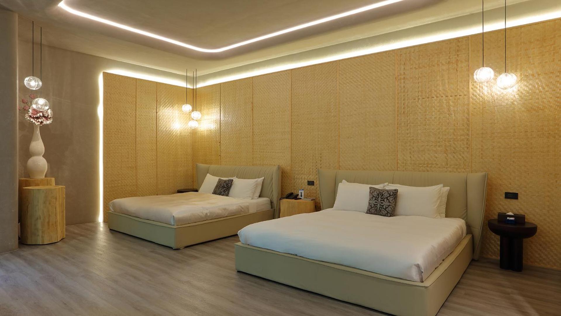 Mulan Motel Taichung Buitenkant foto